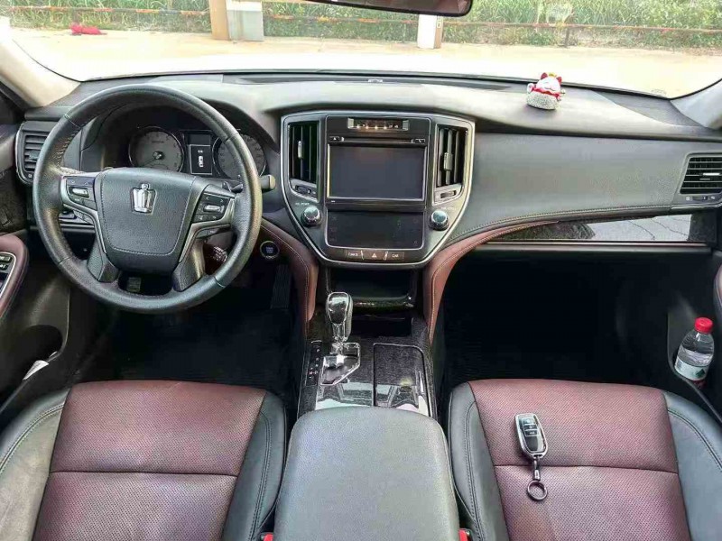 徐州18年丰田皇冠9