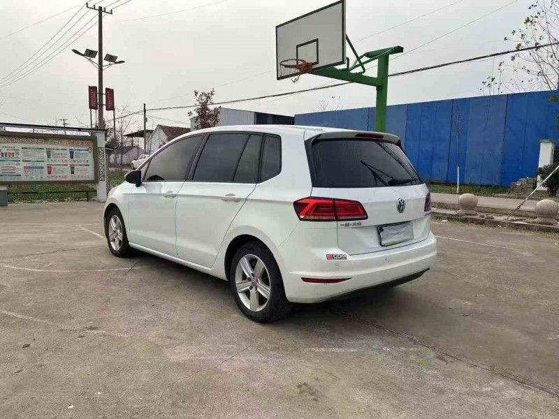 徐州18年大众高尔夫·嘉旅4