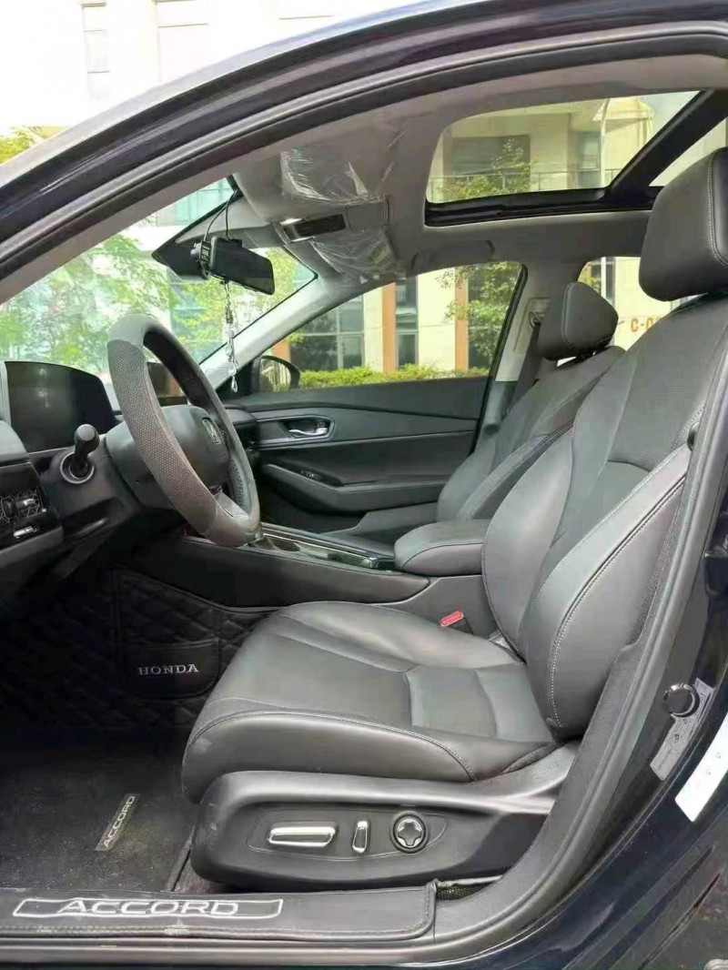 广州25年本田雅阁5