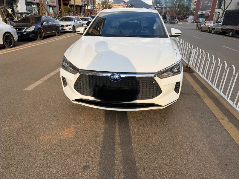 红河23年比亚迪E31