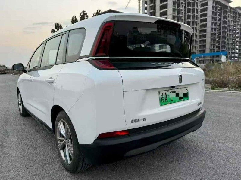 梧州24年奔腾nat8