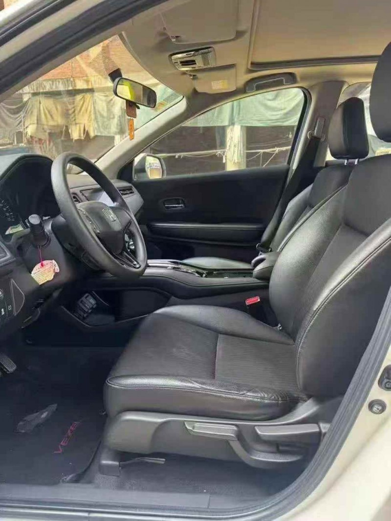 贵港21年本田缤智5