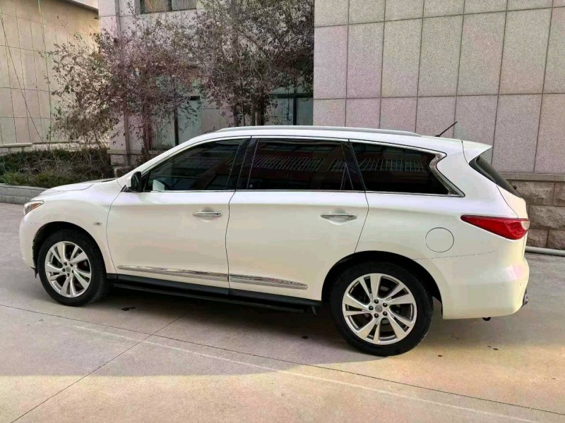 济宁14年英菲尼迪JX357