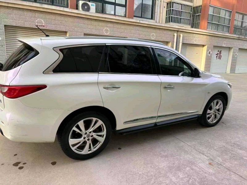 济宁14年英菲尼迪JX358