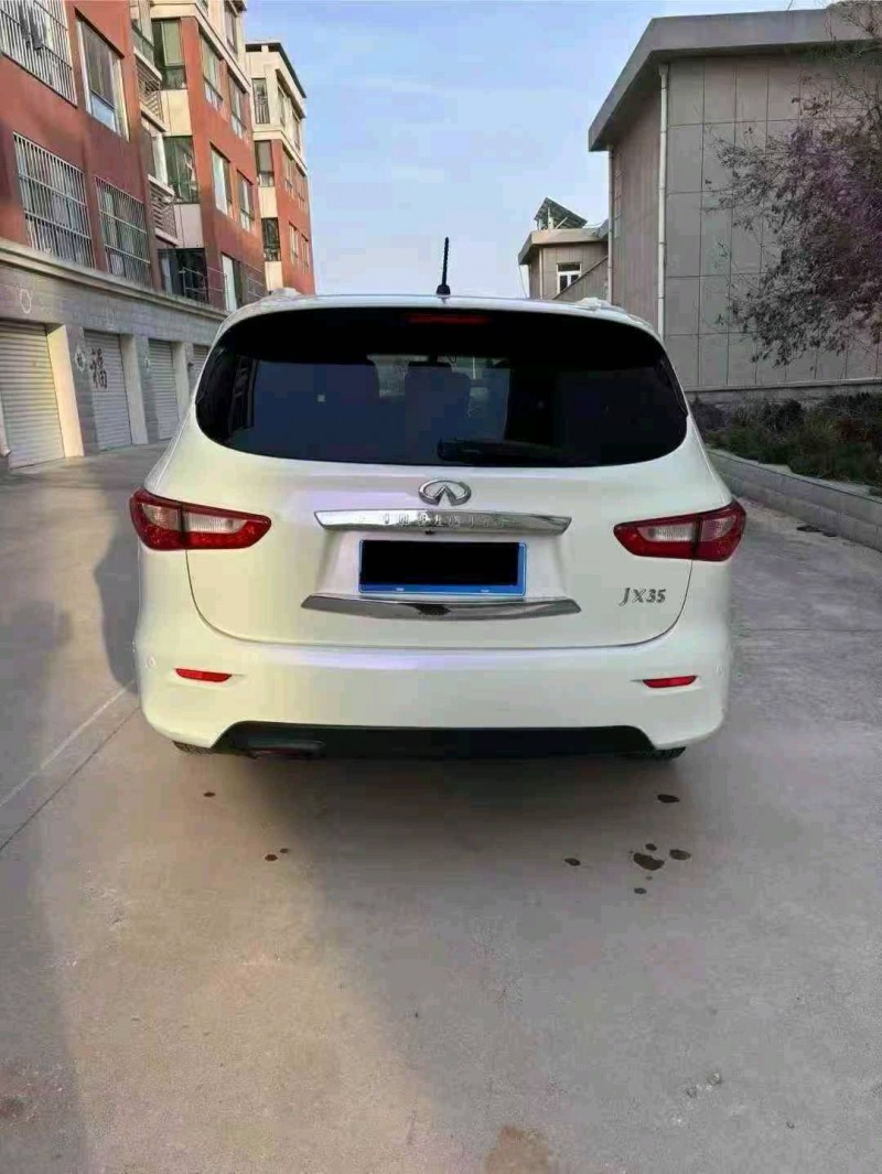 济宁14年英菲尼迪JX359