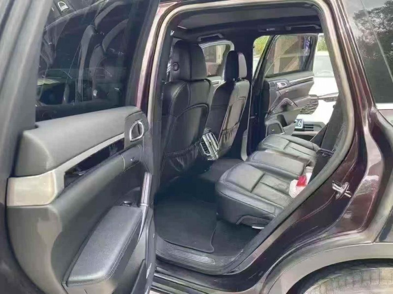 淮安14年保时捷卡宴3