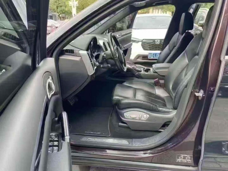 淮安14年保时捷卡宴5