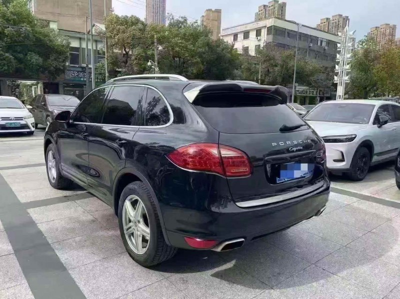 淮安14年保时捷卡宴6