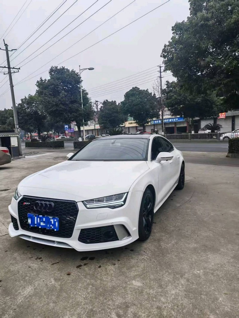 成都16年奥迪A7L1