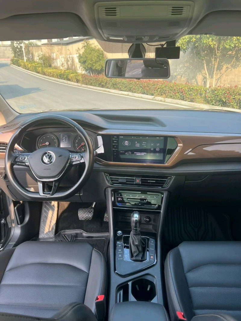 杭州22年大众途岳8