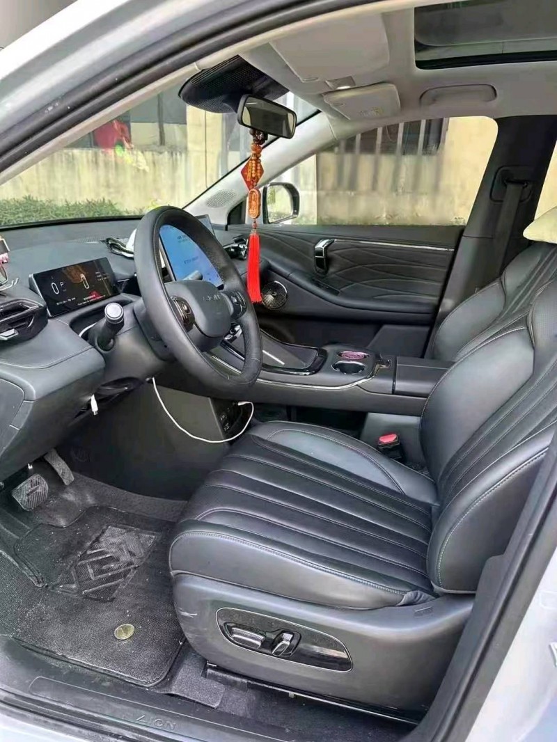 广州25年传祺埃安V7