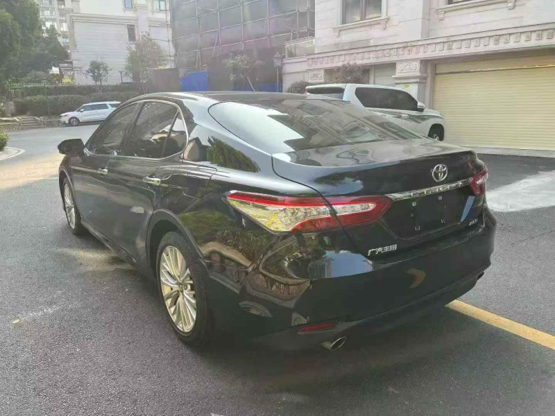 韶关21年丰田凯美瑞7