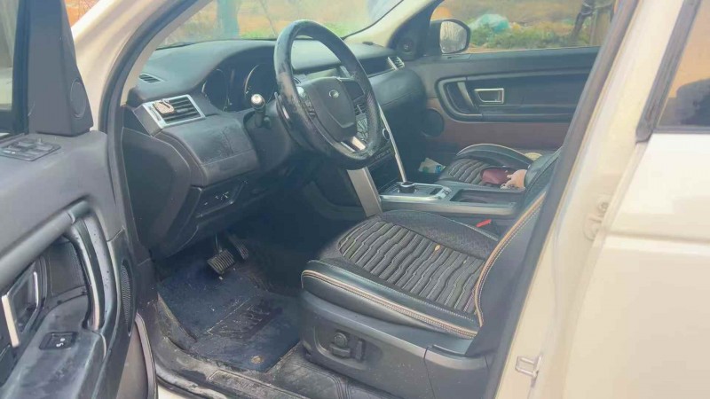 济宁17年路虎发现神行4