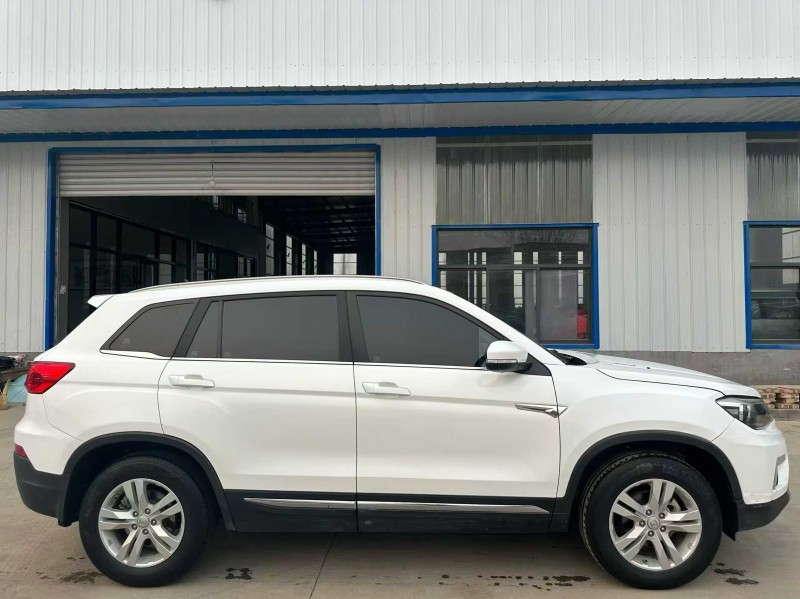 菏泽19年长安汽车CS757