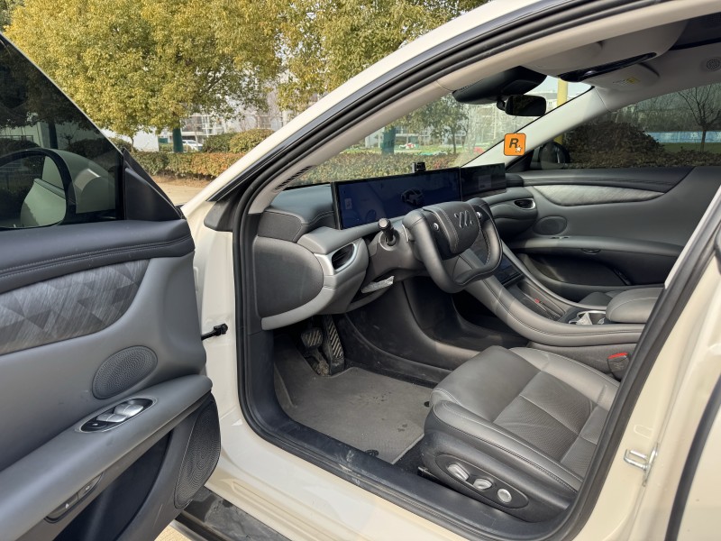 盐城24年智己L66