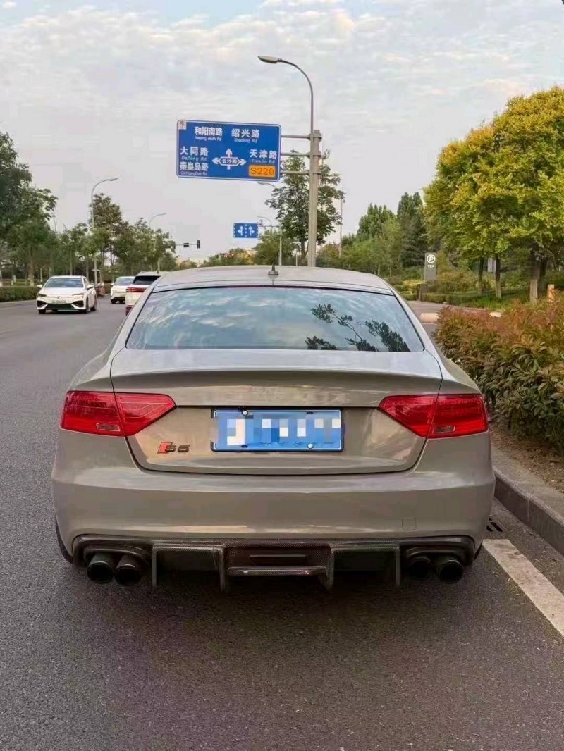 青岛13年奥迪S56