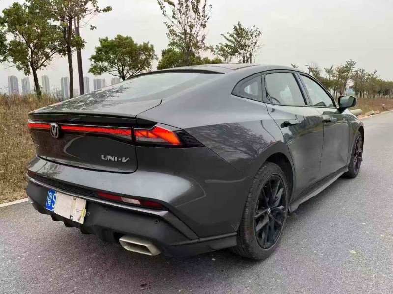 湛江25年长安汽车UNI8