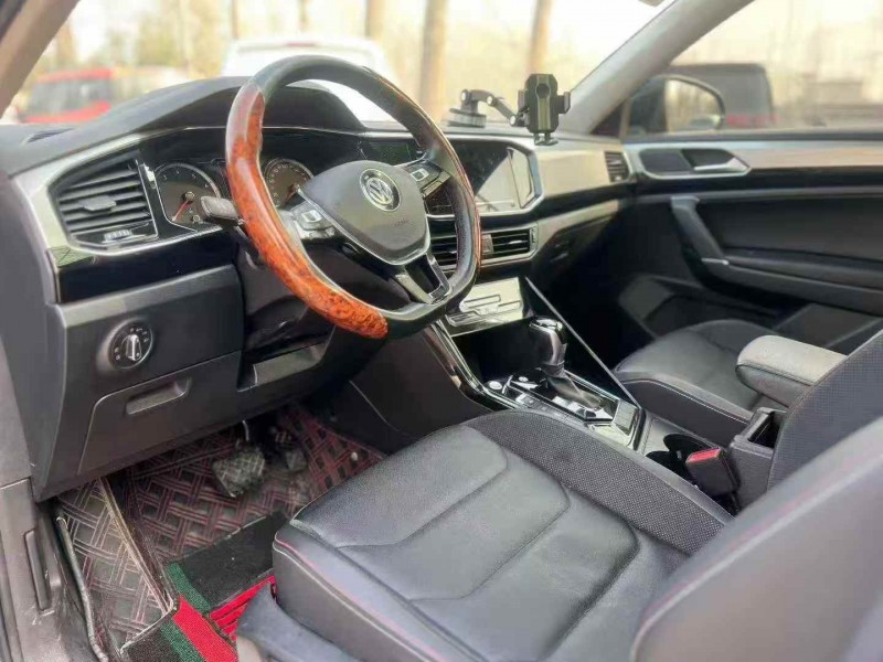 潍坊20年大众探岳6