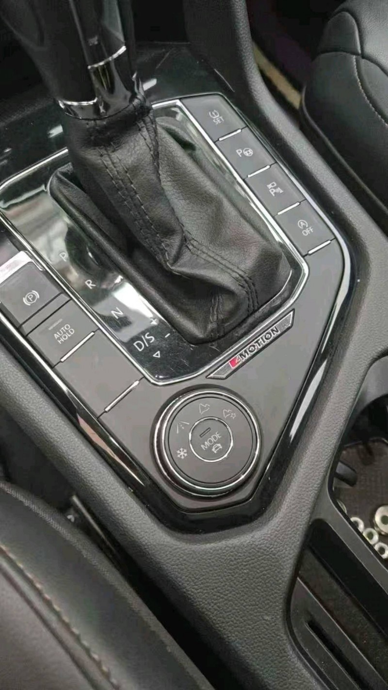 娄底19年大众途岳5