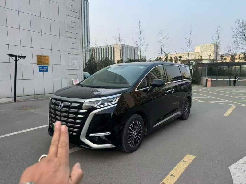 济宁24年腾势D93