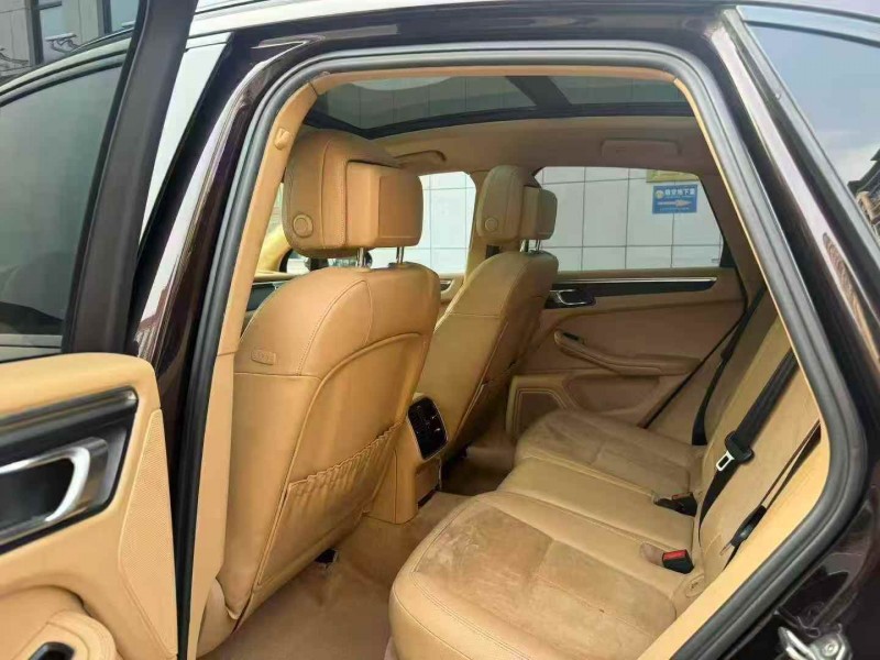 枣庄16年保时捷Macan5