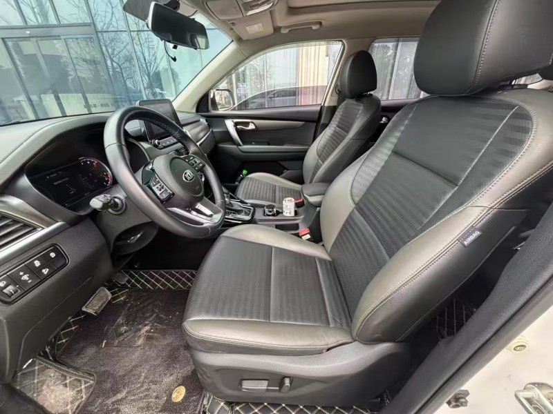 常德19年起亚智跑3