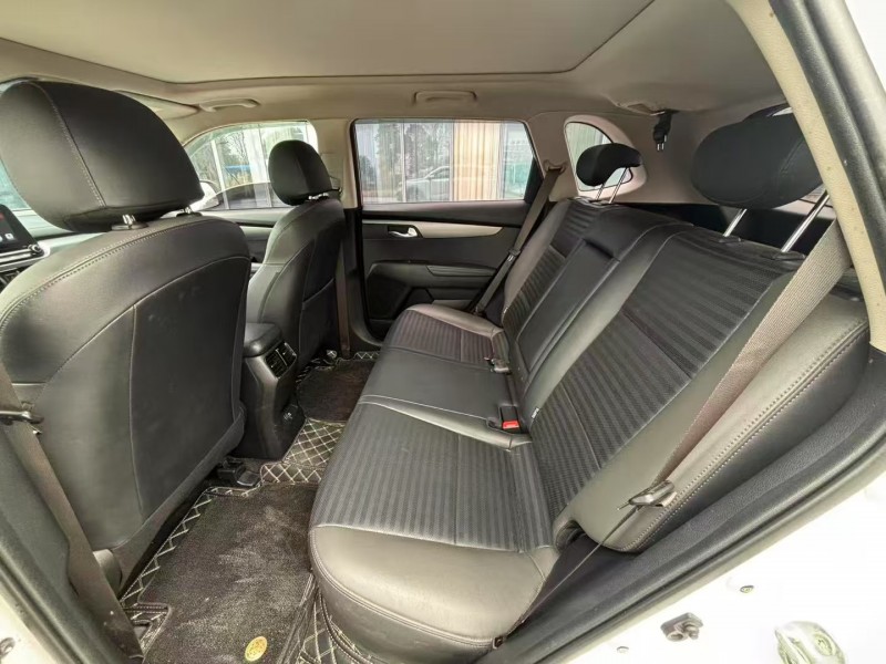 常德19年起亚智跑5