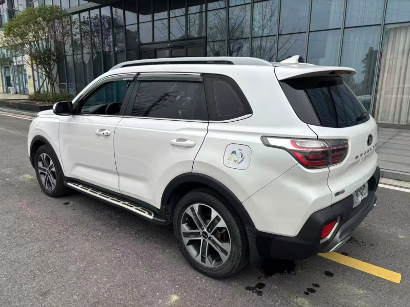 常德19年起亚智跑7