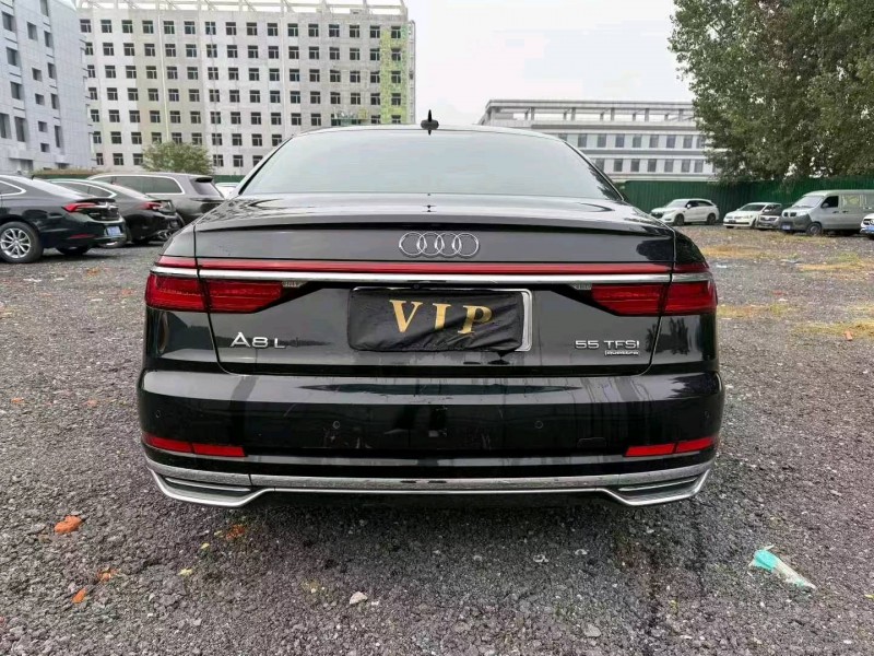 焦作19年奥迪A8L9