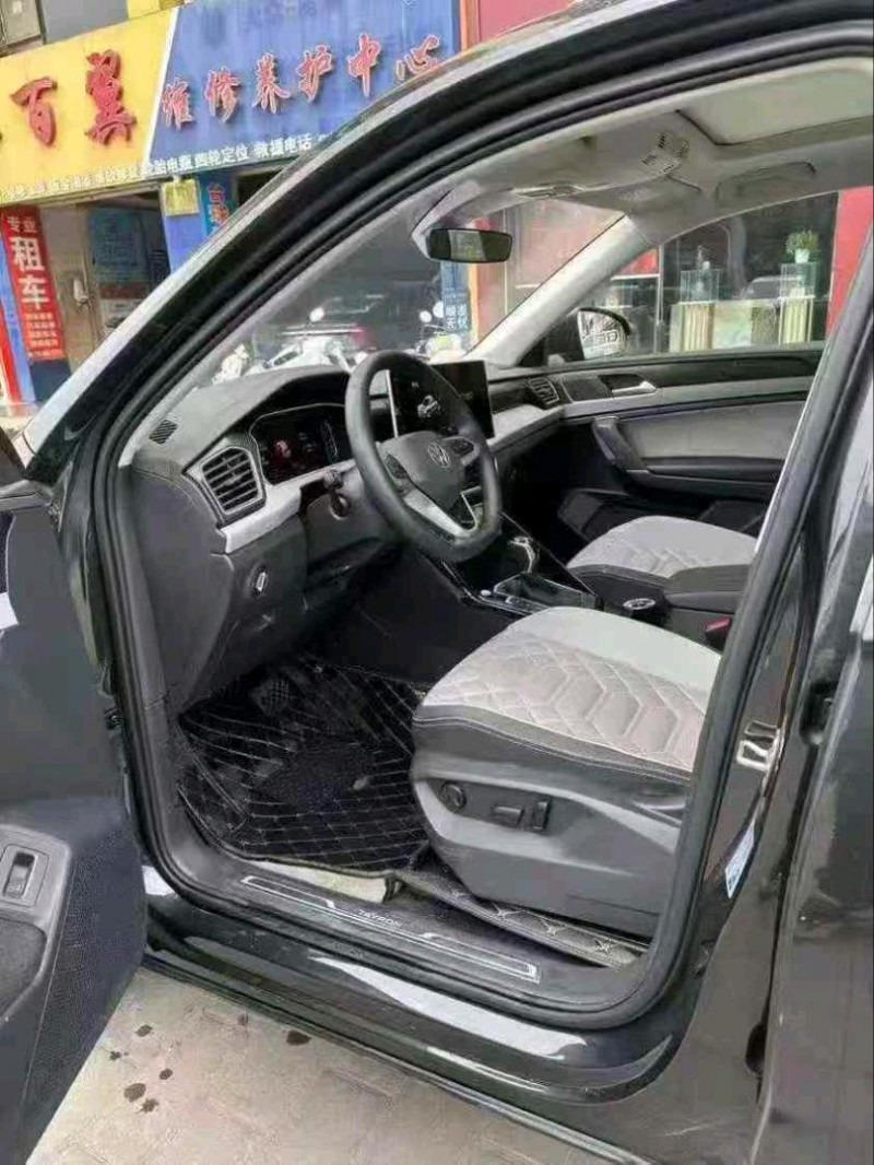 襄阳25年大众探岳6