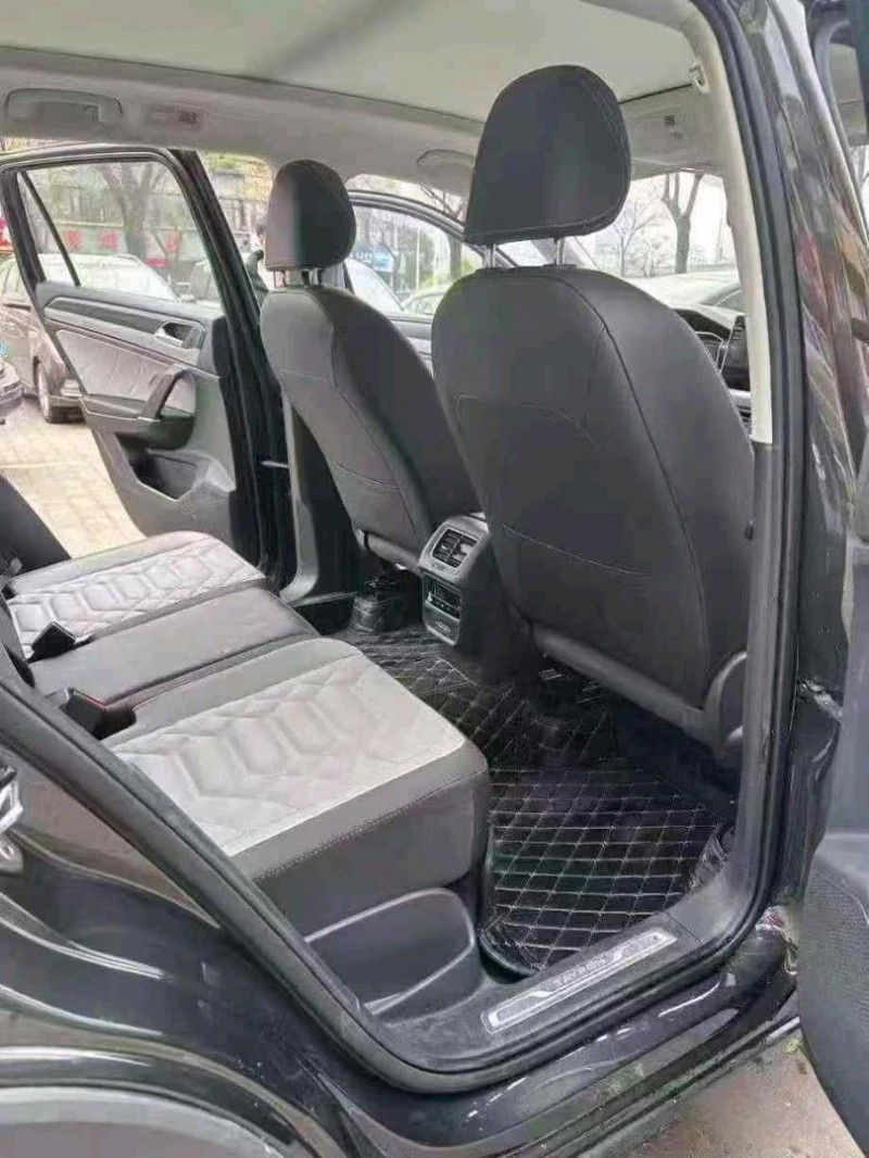 襄阳25年大众探岳8