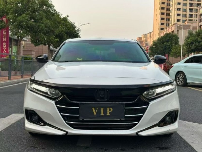 东莞22年本田雅阁1