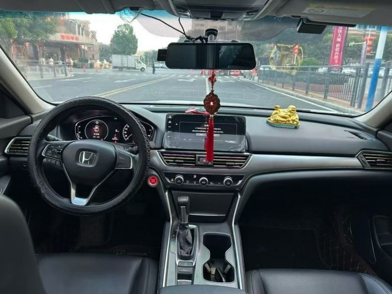 东莞22年本田雅阁5