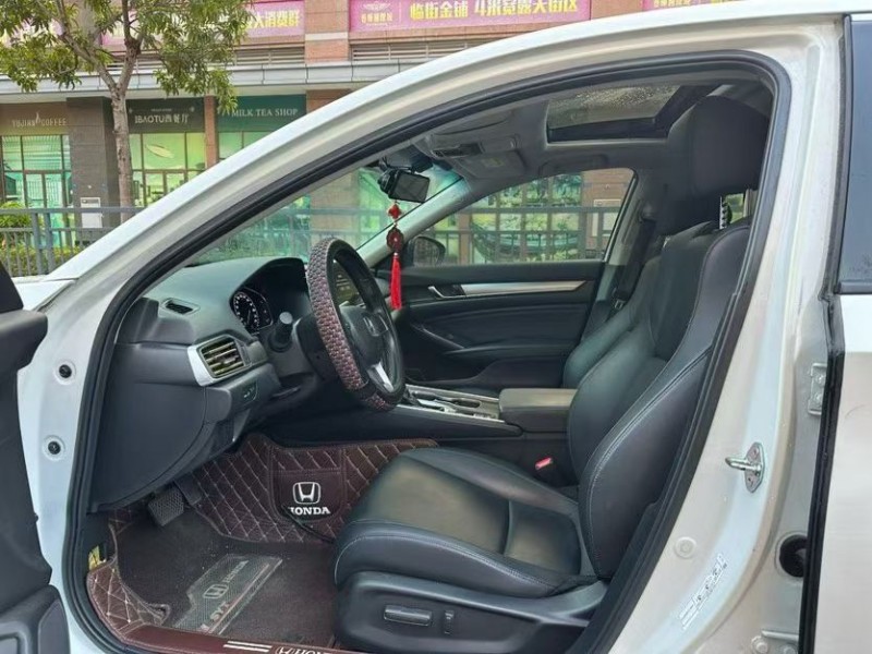 东莞22年本田雅阁6