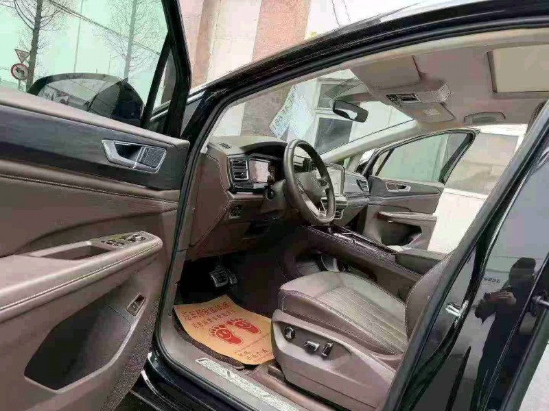 徐州25年大众威然5