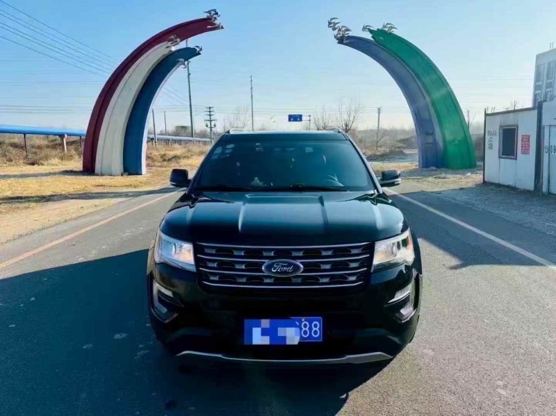 东营18年福特探险者1