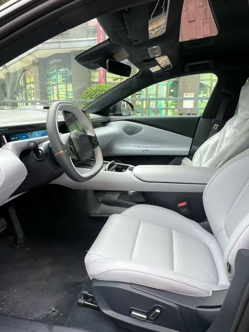 东莞25年领克Z105