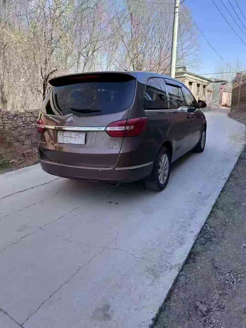 济宁19年别克GL87