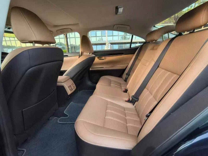 东莞18年雷克萨斯ES6