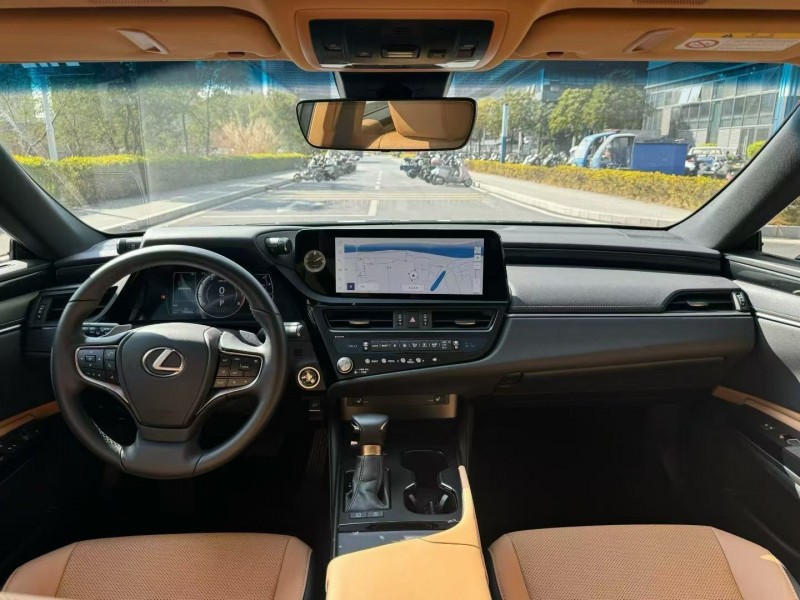 东莞23年雷克萨斯ES5