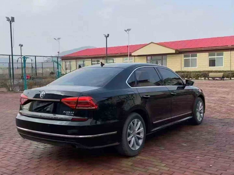 济宁17年大众帕萨特8