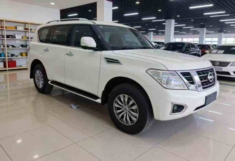 张家口19年日产途乐2