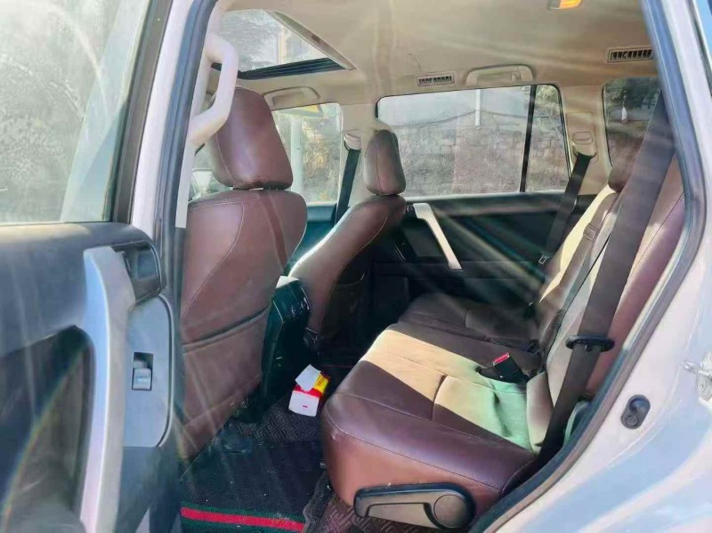 东营20年丰田普拉多6