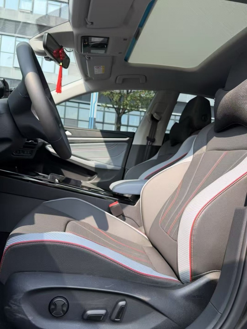 东莞25年大众凌渡5