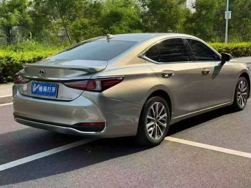 东莞23年雷克萨斯ES8