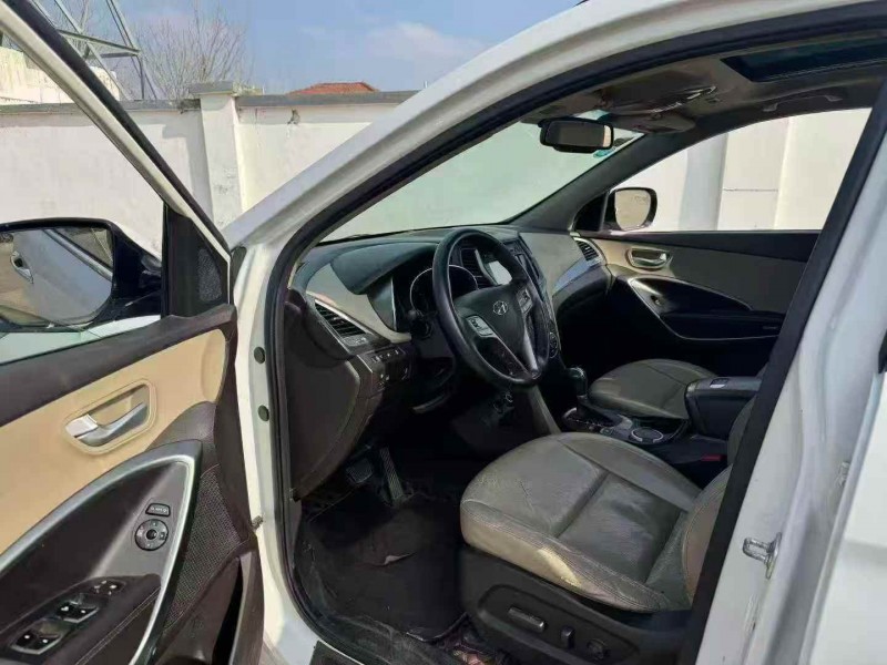 苏州15年现代新胜达6