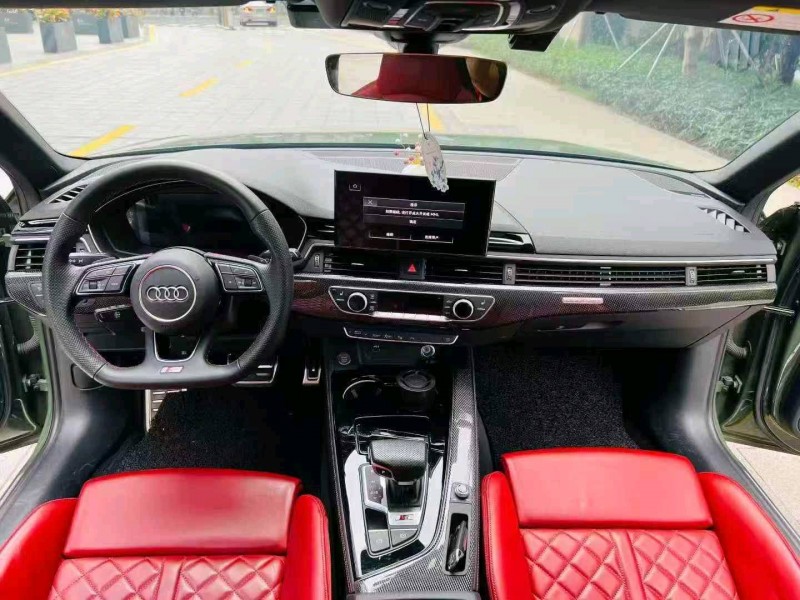 广州24年奥迪S44