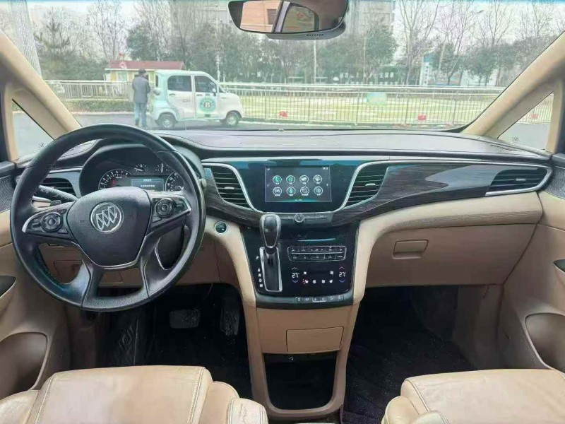 东营19年别克GL85