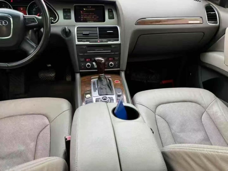 聊城10年奥迪Q74