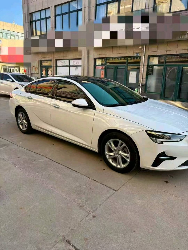 青岛22年别克君威4